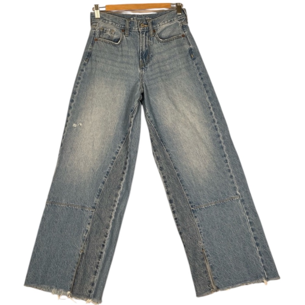 Old Navy Baggy Wide Leg Womens 2 Drapey Denim High Rise Distressed Raw Hem